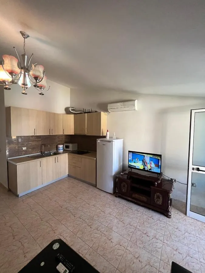 Villa House For Rent Jurgen Golem  Casa vacanze