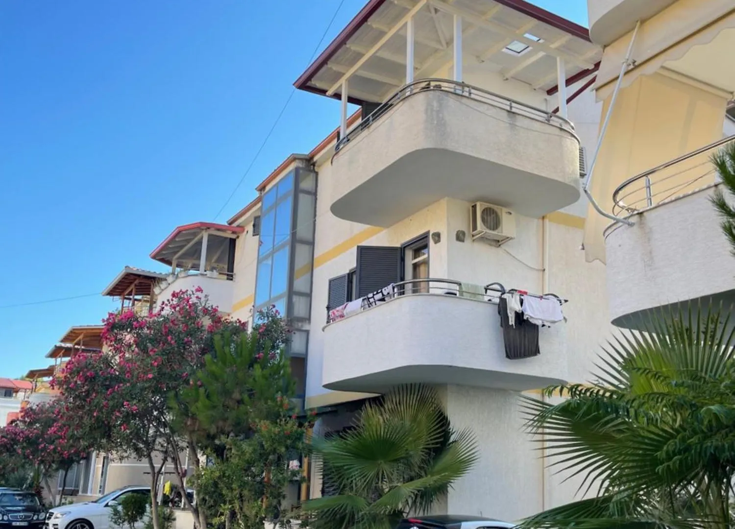 Villa House For Rent Jurgen Golem